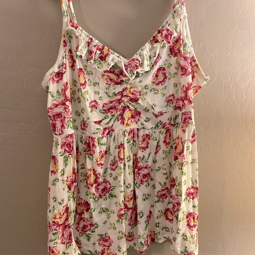 Torrid size 3 super soft tank